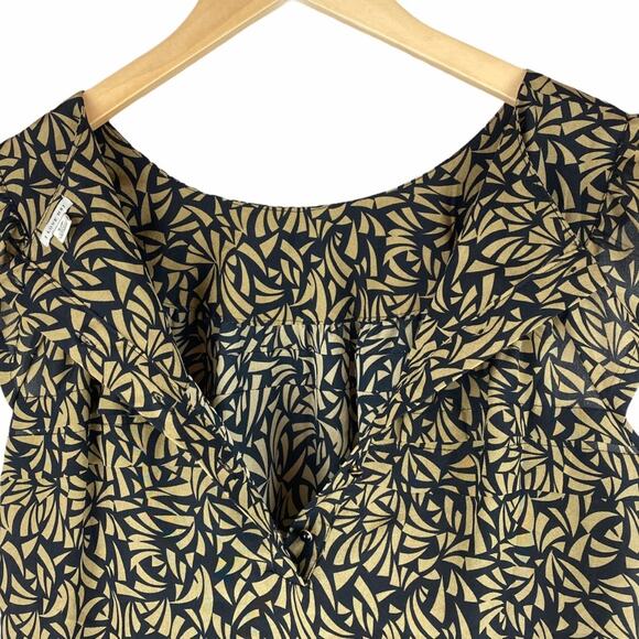 I Love H81 Sleeveless Ruffled Rounded Neck Button Back Blouse Size Small - Picture 6 of 10